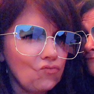 Meet your Posher, Lisa